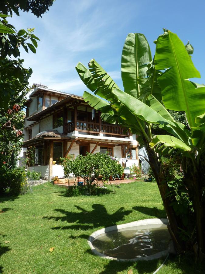Bed and Breakfast Casa Magnolia Cumbayá Esterno foto
